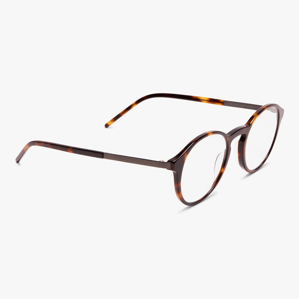 Luxreaders stylish Women's Ærø Turtle Reading glasses. Made from Titanium in a Round shape.