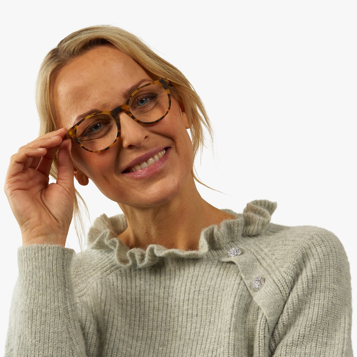 Luxreaders stylish Women's Örebro Light Turtle Reading glasses. Made from Acetate in a Iconic shape.
