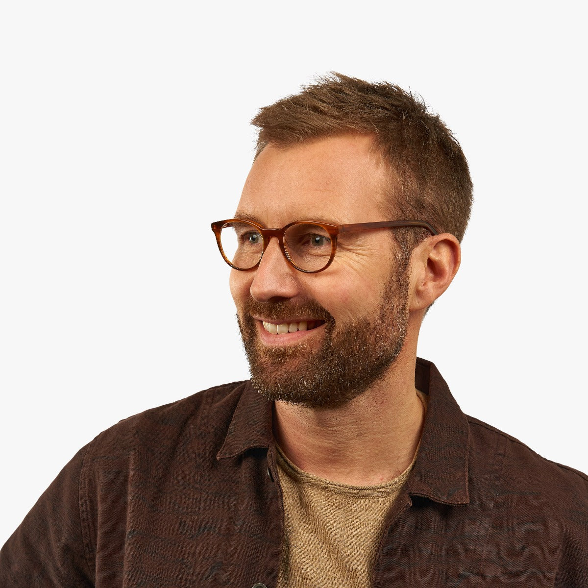 Luxreaders stylish Örebro Shiny Walnut Blue light glasses. Made from Acetate in a Iconic shape.