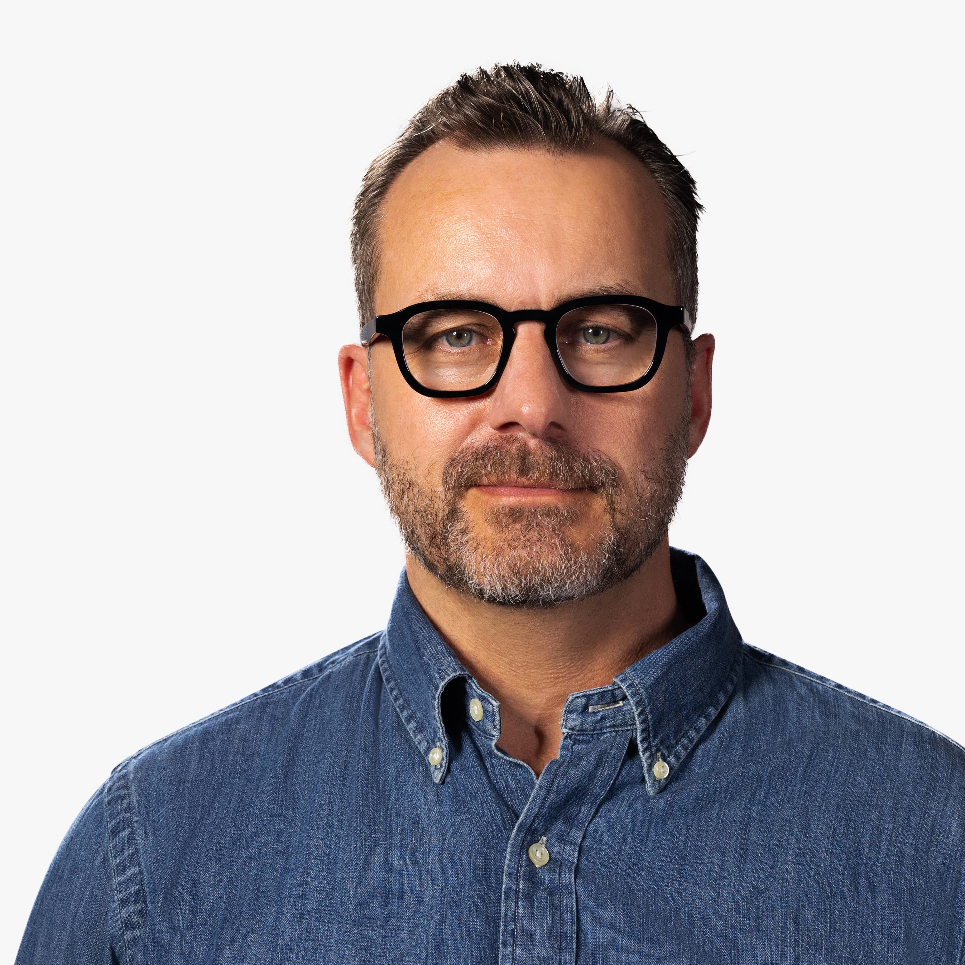 Luxreaders stylish Men's Reykjavik Black Reading glasses. Made from Bio-acetate in a Square shape.