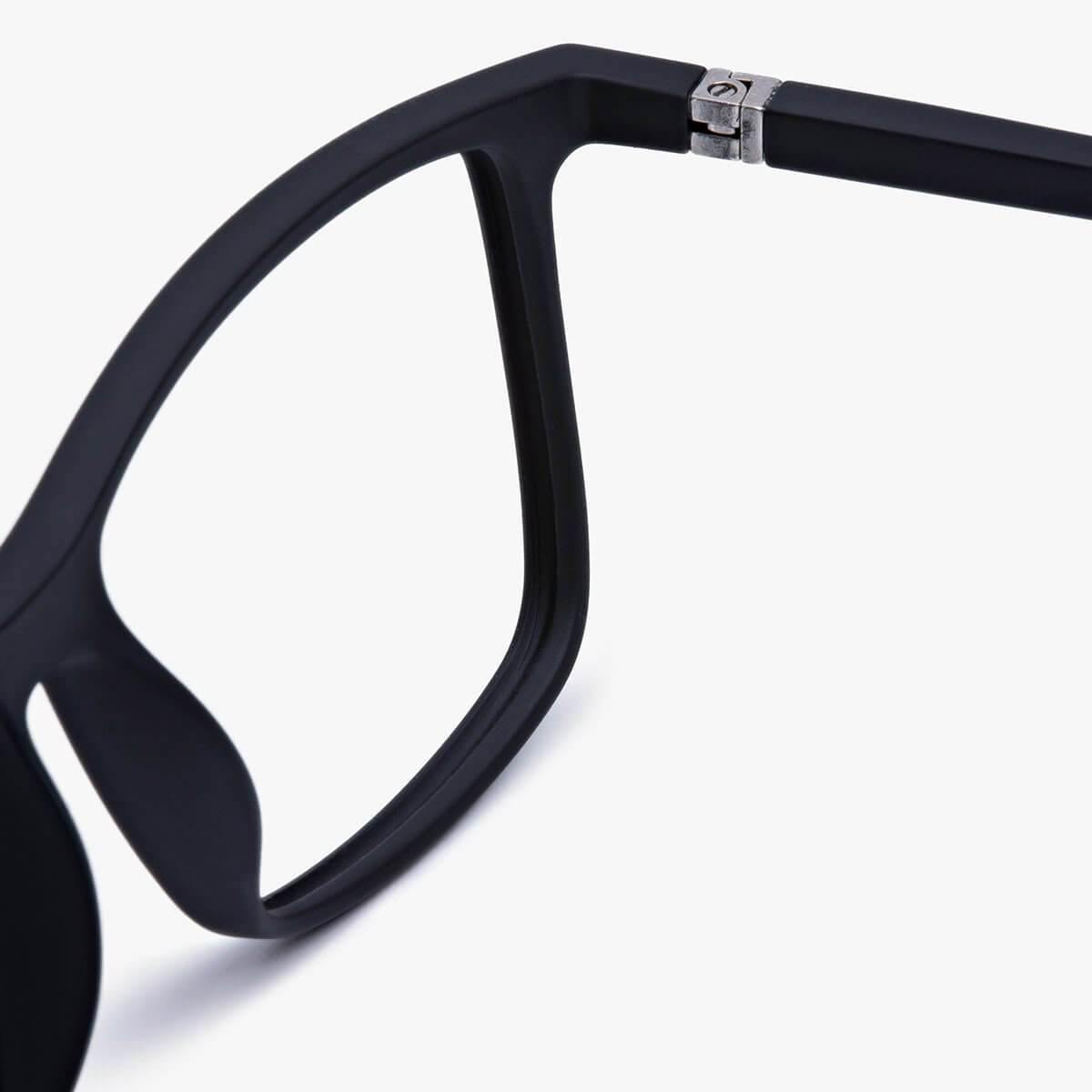 Luxreaders stylish København Black Reading glasses. Made from Rubber in a Square shape.