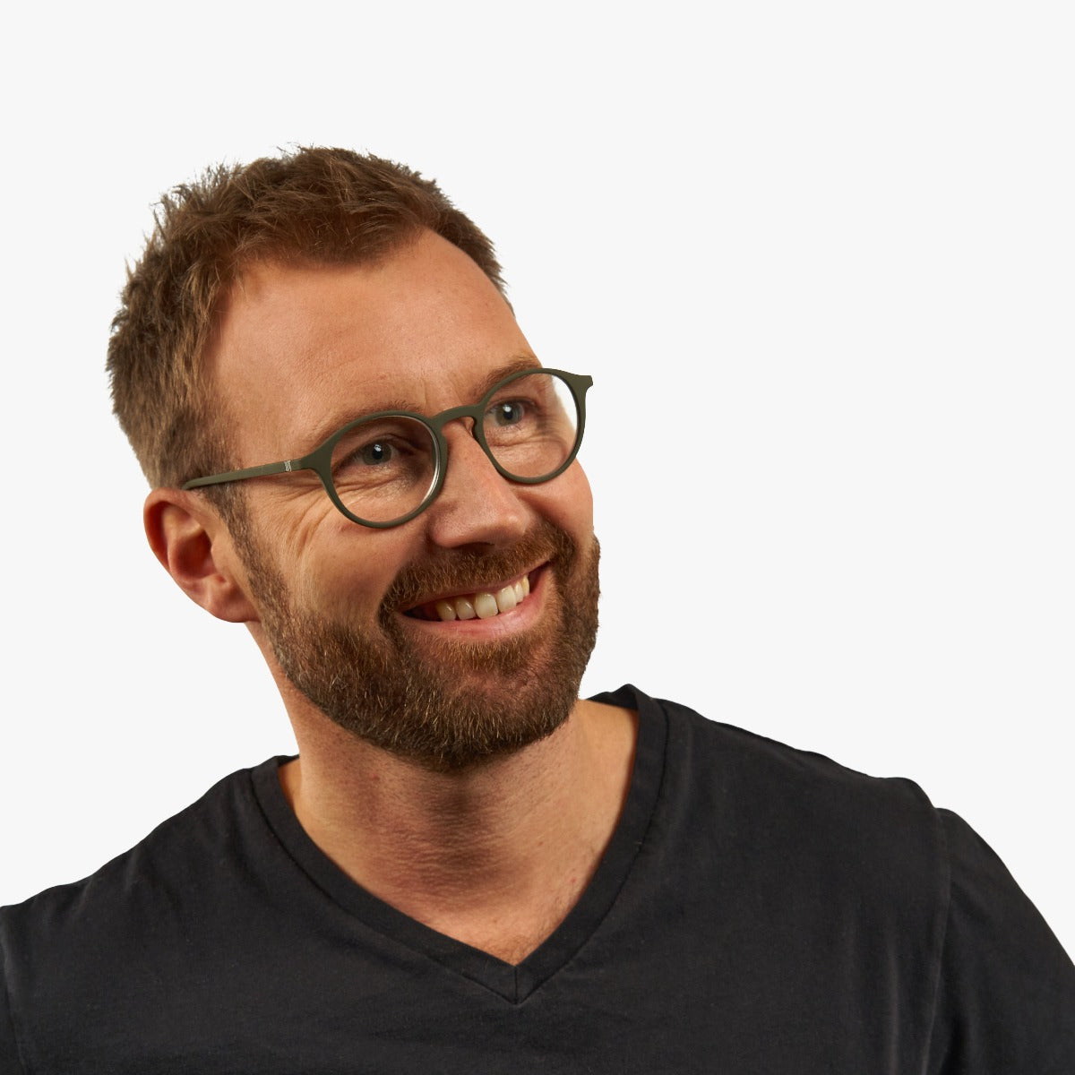 laeso-dark-army_reading-glasses_male-model-1.jpg?v=1770906091&width=1200