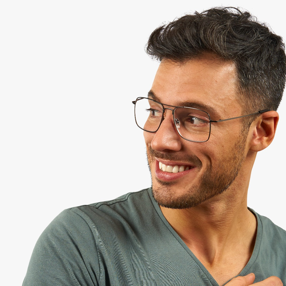 Person wearing Lidköping Gun glasses with metal frame